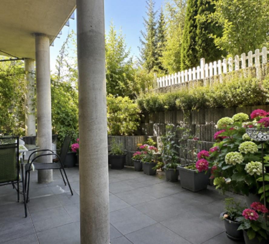 Terrasse und Gartenbereich des Objekts Hanauer Straße 14